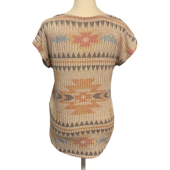 BLU PLANET Aztec print top - Picture 4 of 8